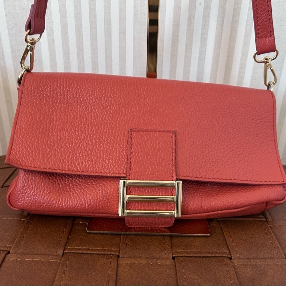 Divina Firenze Italy 100% Pebbled Lea Crossbody Bag Coral Orange Italian Flap